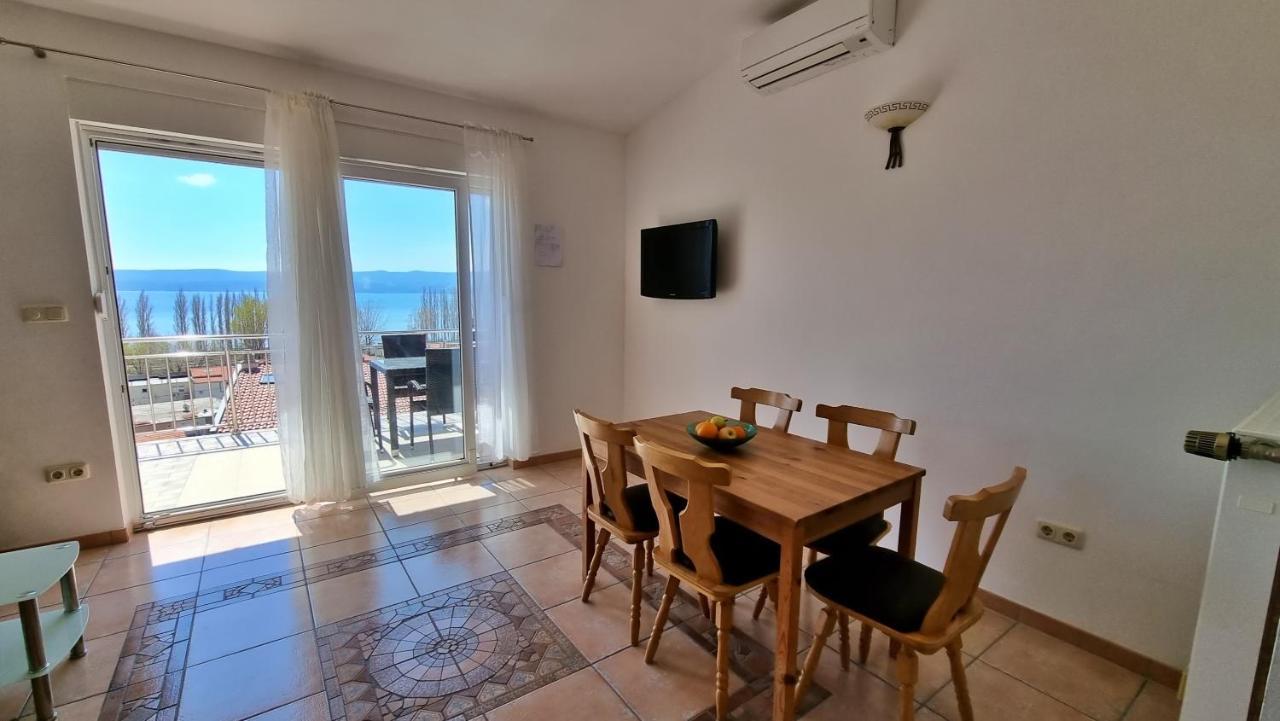Apartments Stare Duce 6 Омиш Экстерьер фото