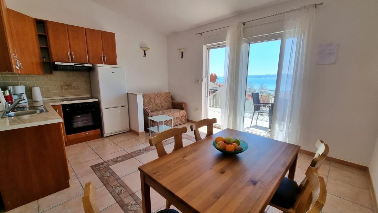 Apartments Stare Duce 6 Омиш Экстерьер фото