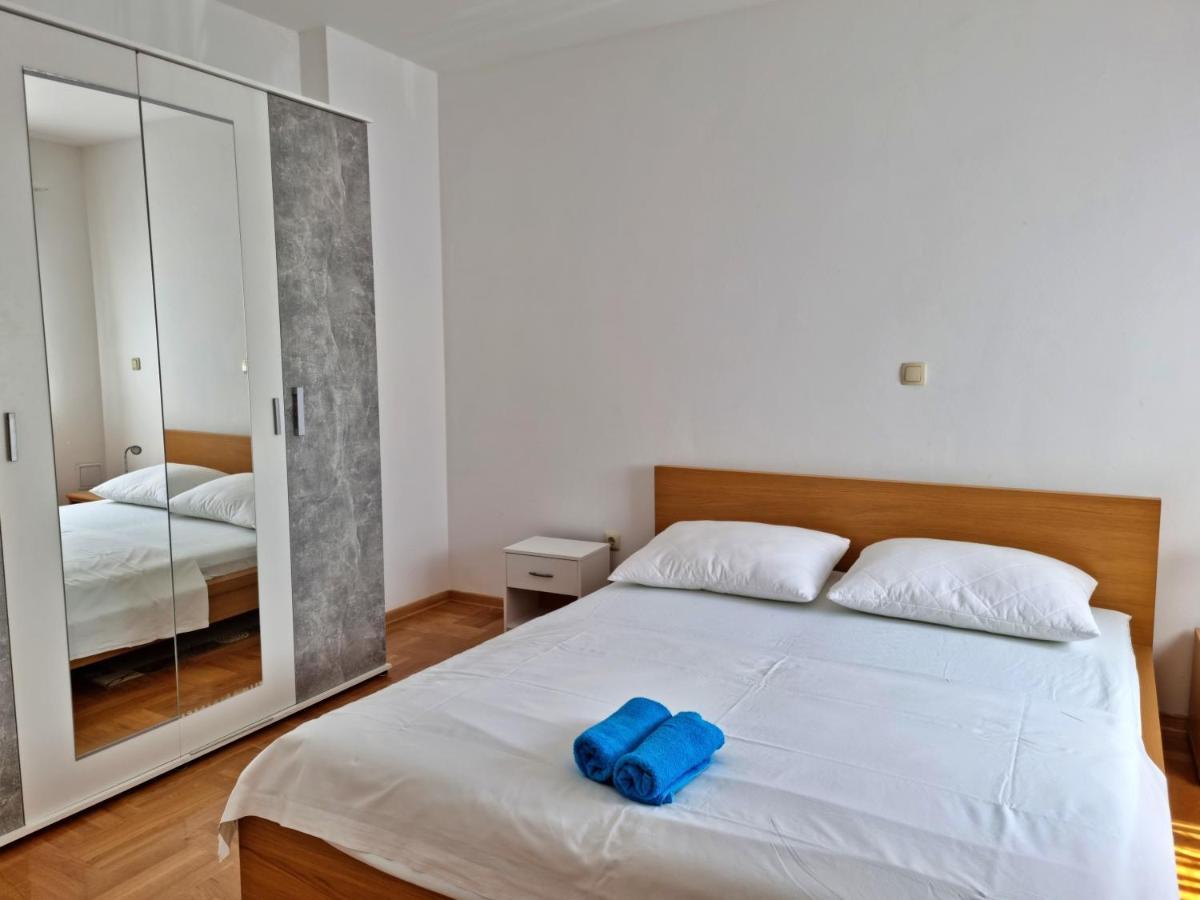 Apartments Stare Duce 6 Омиш Экстерьер фото
