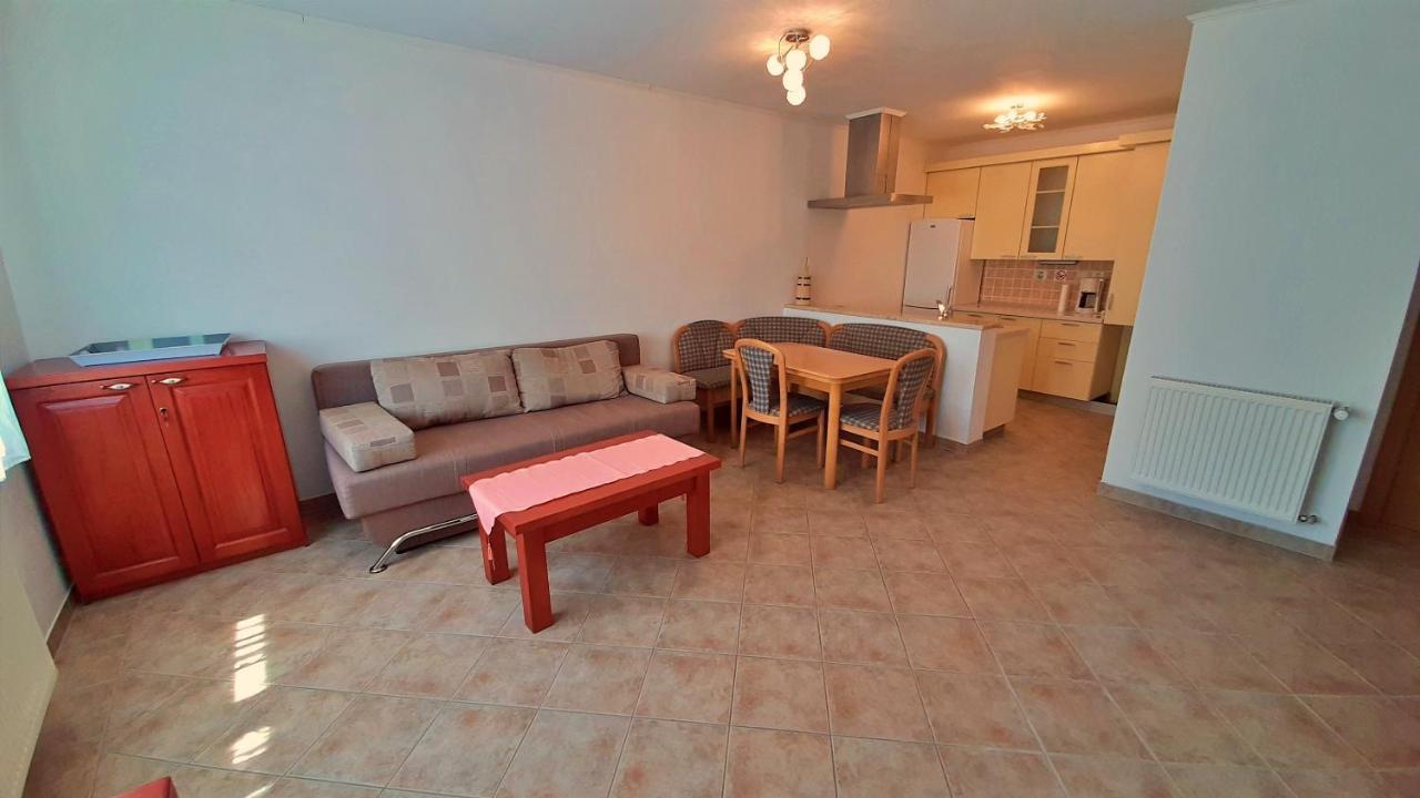 Apartments Stare Duce 6 Омиш Экстерьер фото